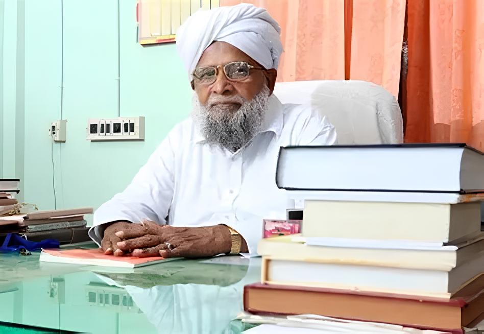A LIFE DEVOTED TO KNOWLEDGE: SHEIKHUNA ZAINUDHEEN MUSLIYAR | The Evident
